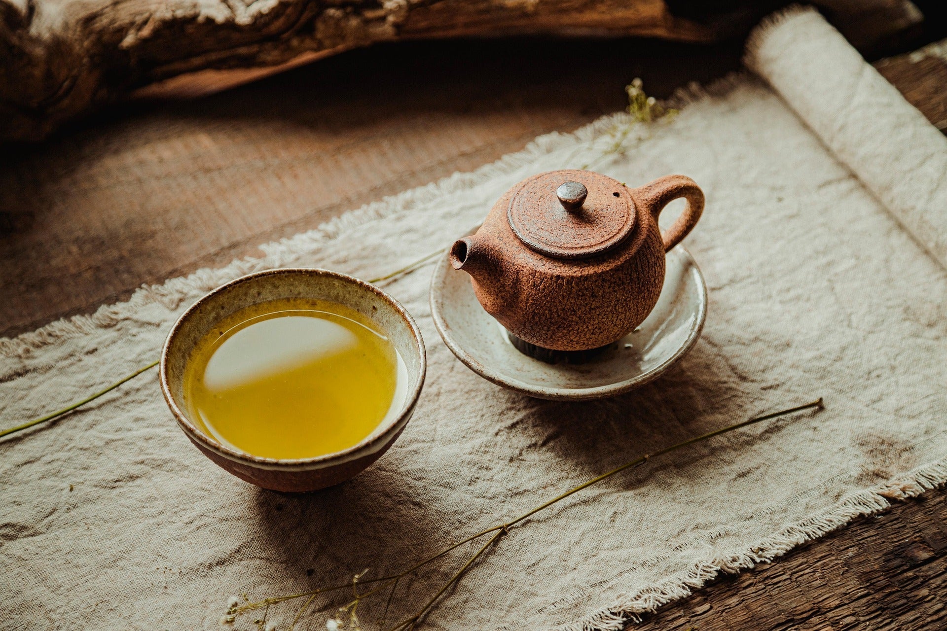 The charm of tea: tranquility and elegance in a cup