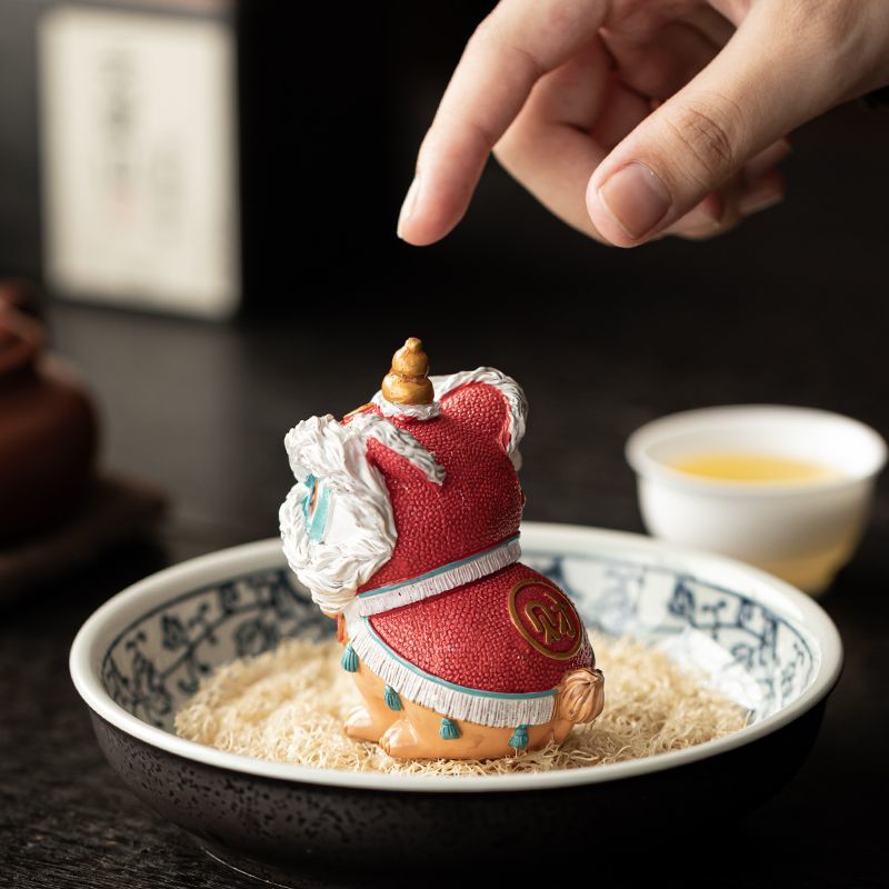 Color-Changing Awakening Lion