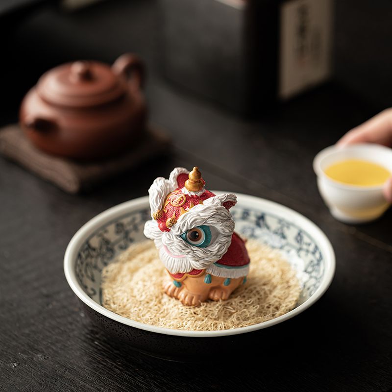 Color-Changing Awakening Lion